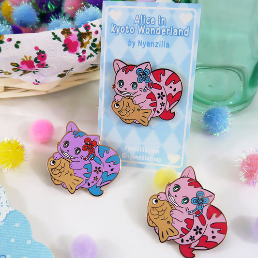 Alice in Kyoto Wonderland: Cheshire Cat Enamel Pin